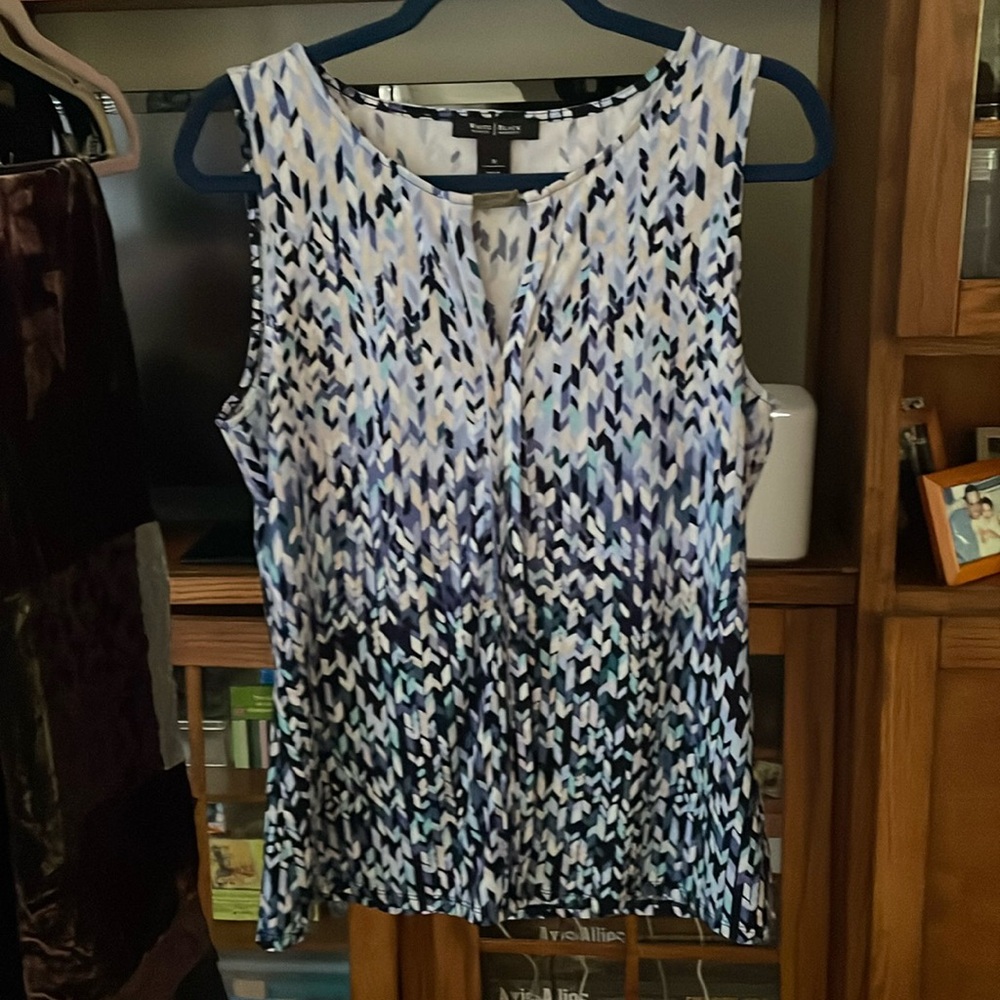 White House black market tank